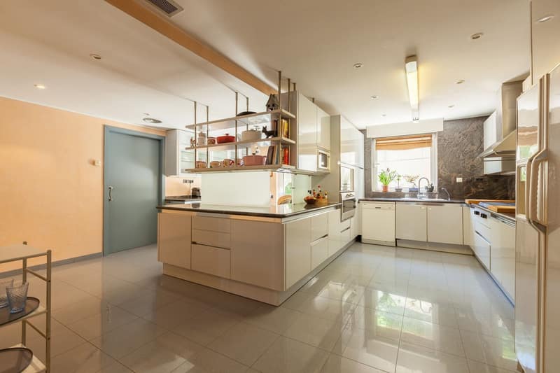 Open photo Listing photo