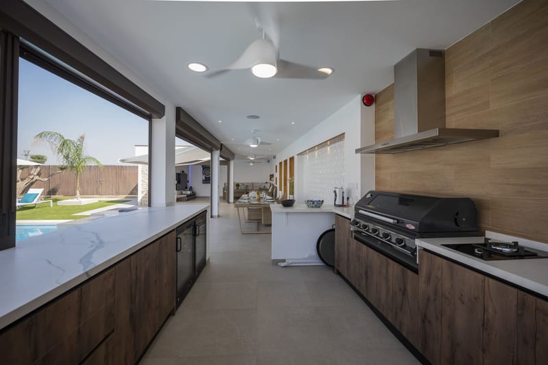 Open photo Listing photo