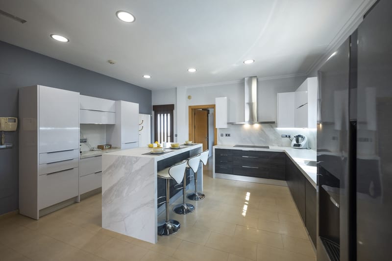 Open photo Listing photo