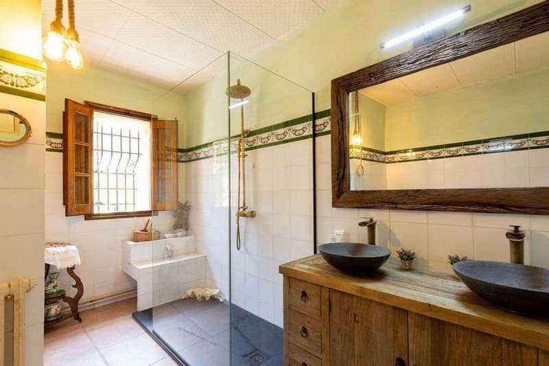 Open photo Listing photo