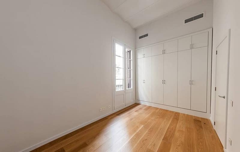 Open photo Listing photo