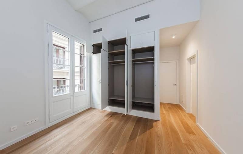 Open photo Listing photo