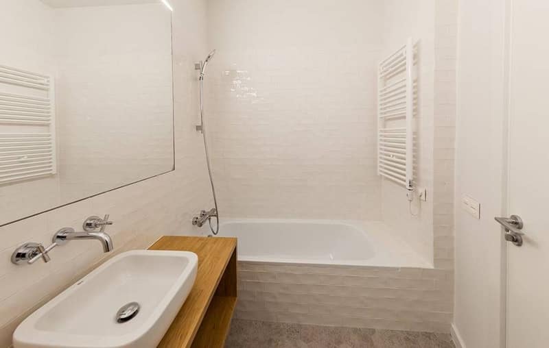 Open photo Listing photo