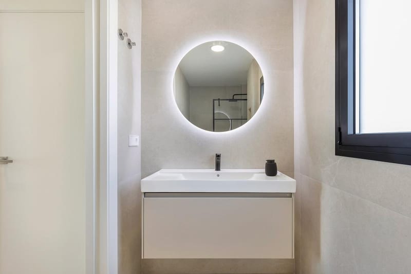 Open photo Listing photo