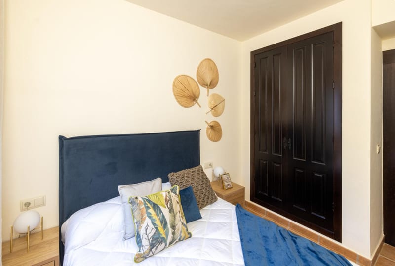 Open photo Listing photo
