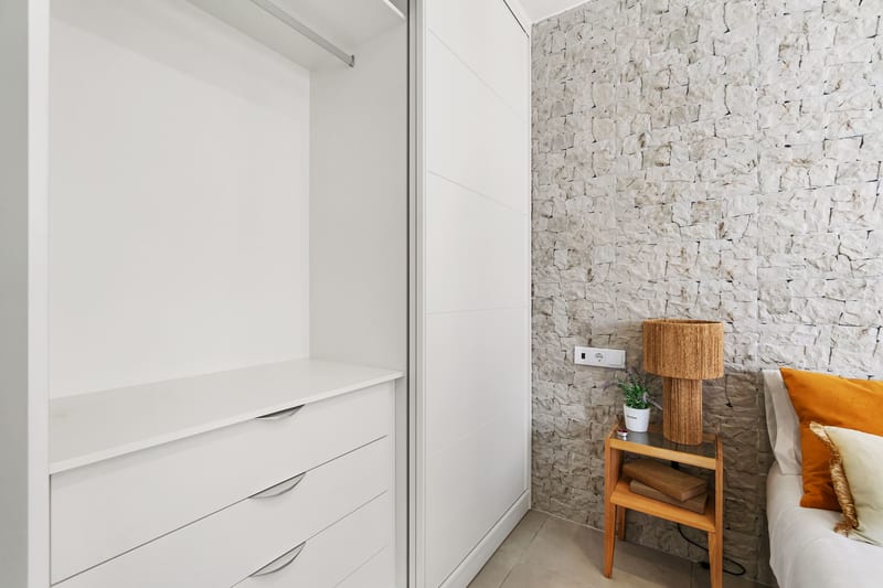 Open photo Listing photo