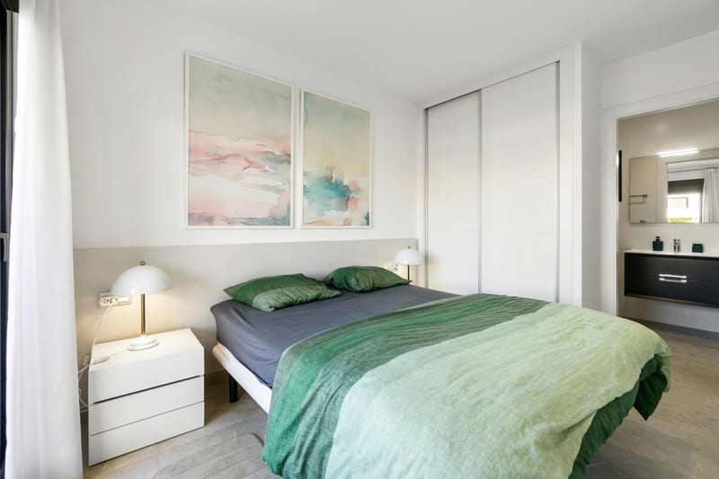 Open photo Listing photo