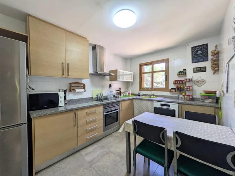 Open photo Listing photo
