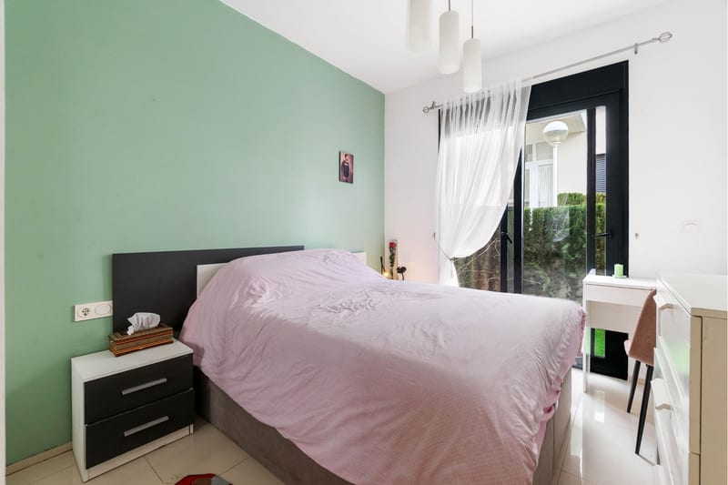 Open photo Listing photo