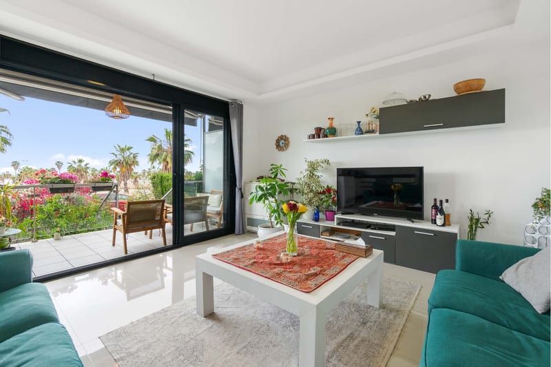 Open photo Listing photo