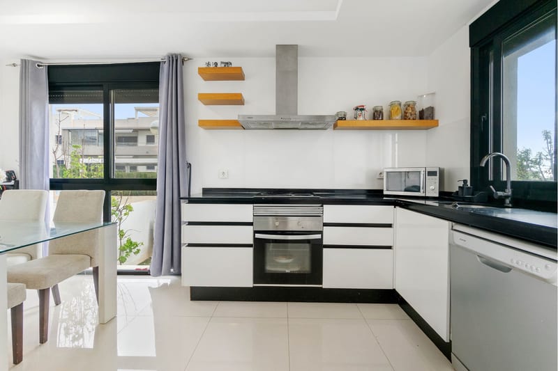 Open photo Listing photo