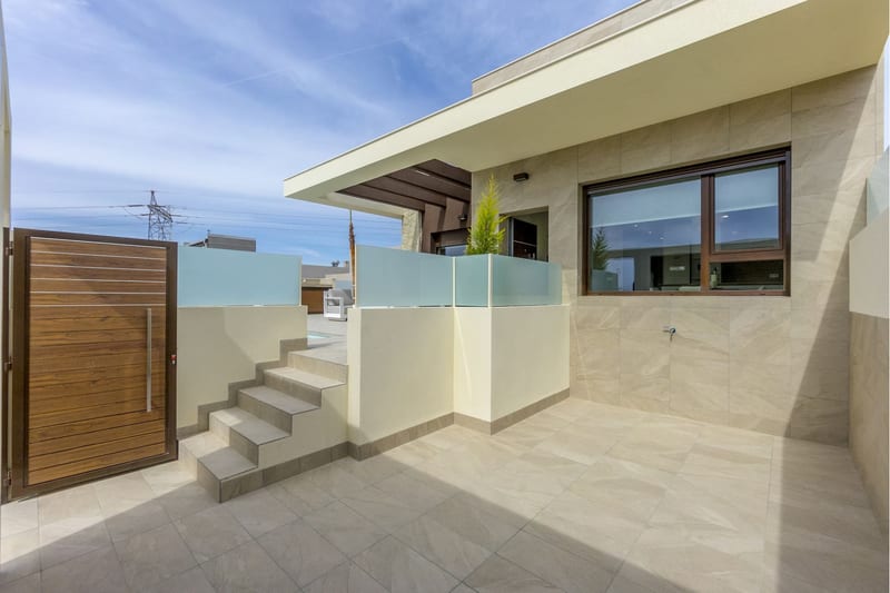 Open photo Listing photo