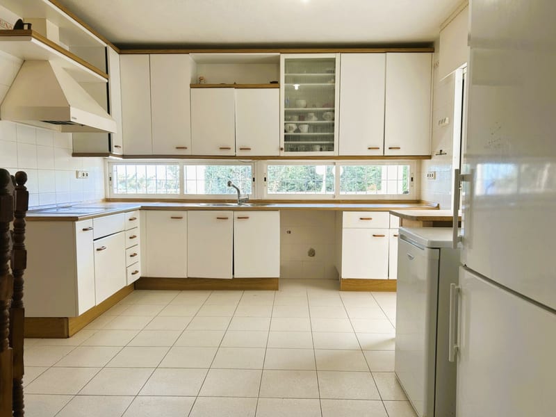Open photo Listing photo