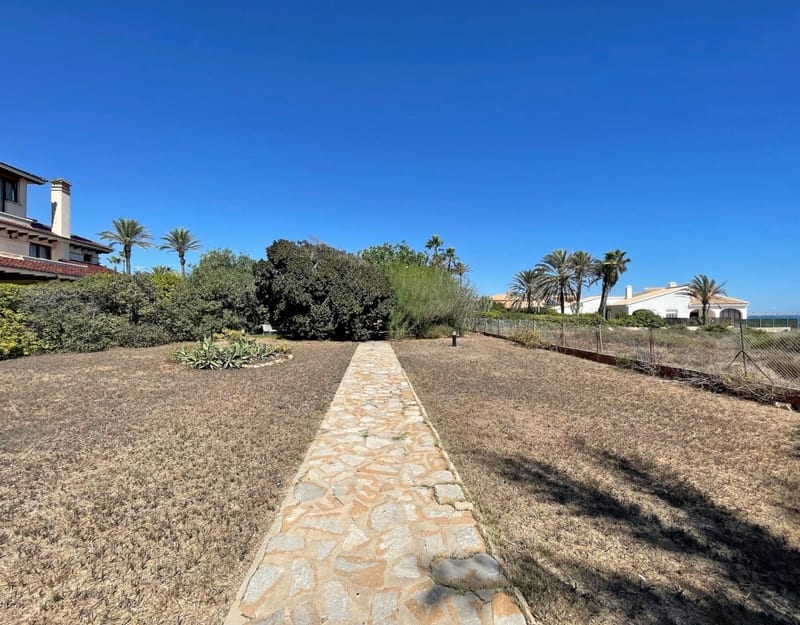 Open photo Listing photo