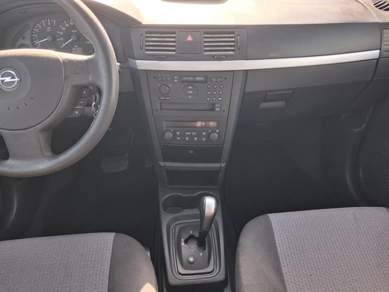 Open photo Listing photo