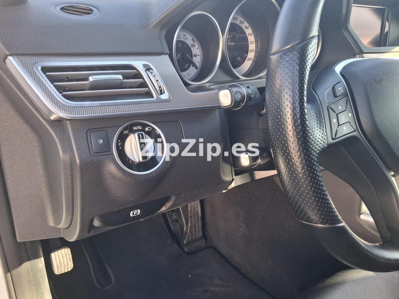 Open photo Listing photo