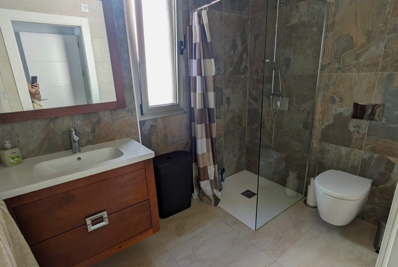 Open photo Listing photo