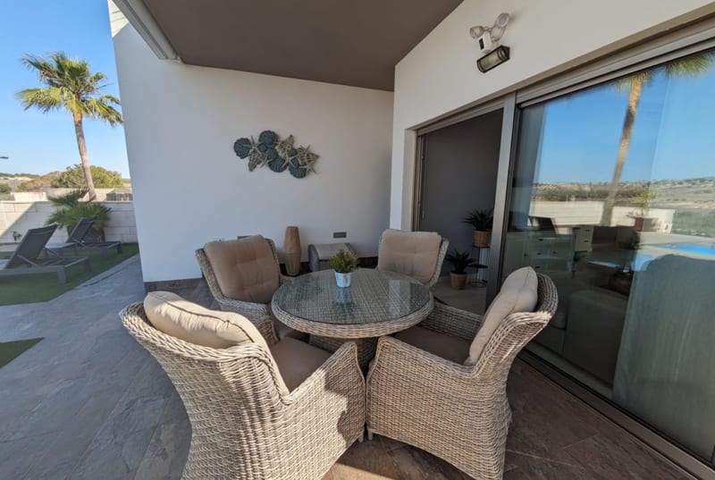 Open photo Listing photo