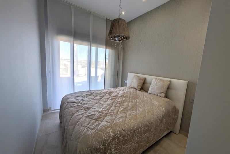 Open photo Listing photo
