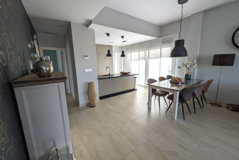 Open photo Listing photo