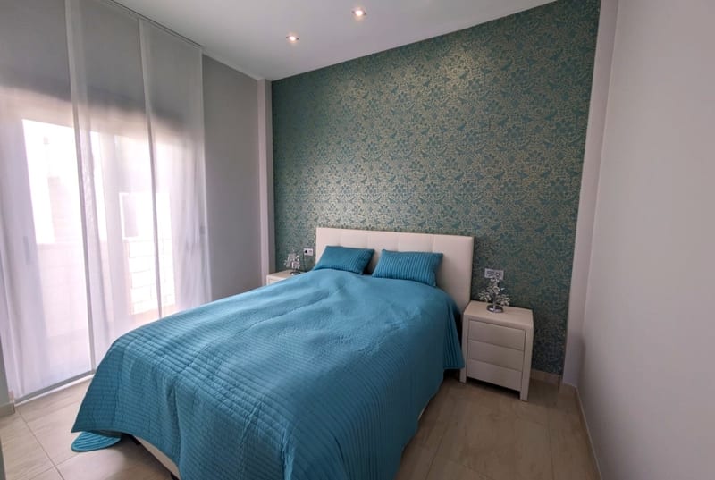 Open photo Listing photo