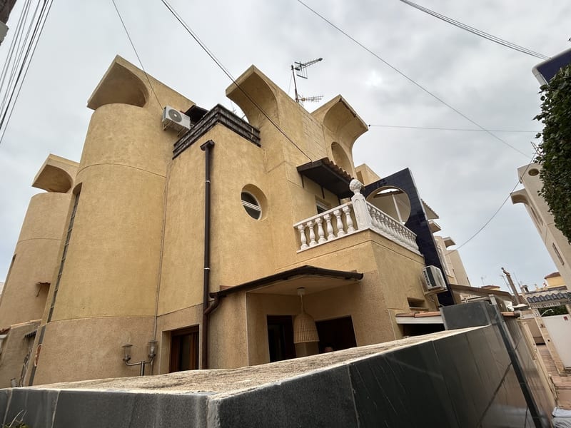 Open photo Listing photo
