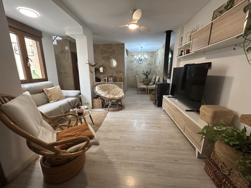 Open photo Listing photo