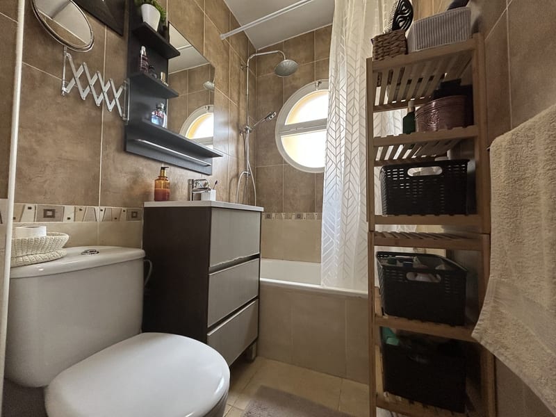Open photo Listing photo