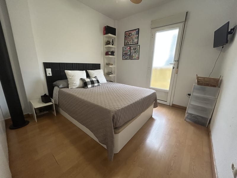 Open photo Listing photo