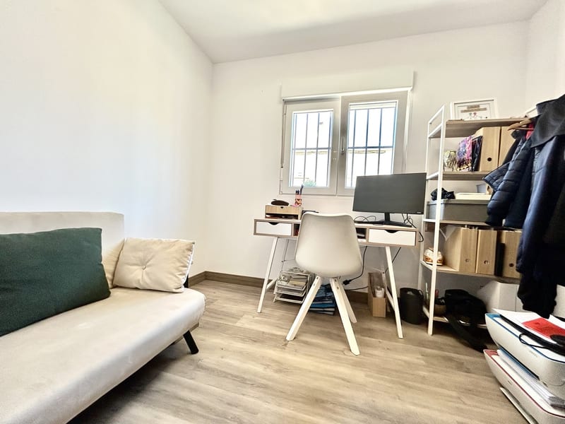 Open photo Listing photo
