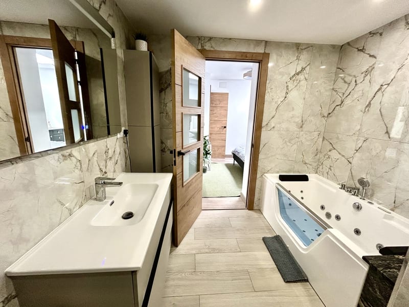 Open photo Listing photo