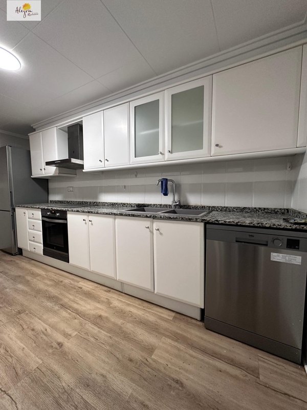 Open photo Listing photo