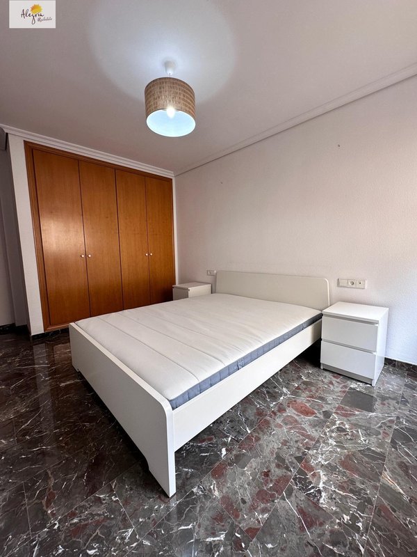 Open photo Listing photo