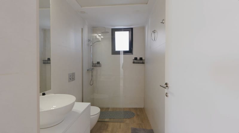 Open photo Listing photo