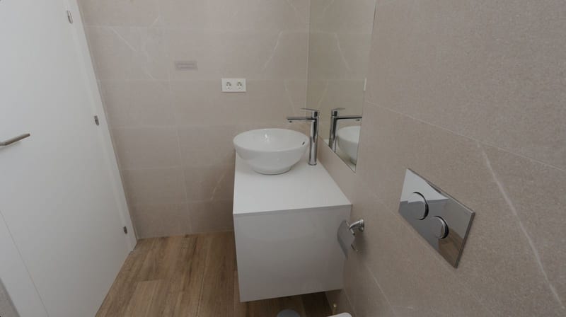 Open photo Listing photo