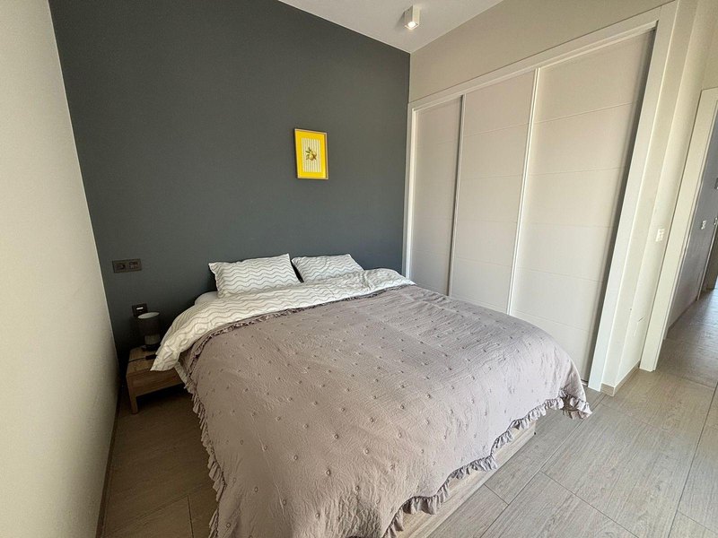 Open photo Listing photo