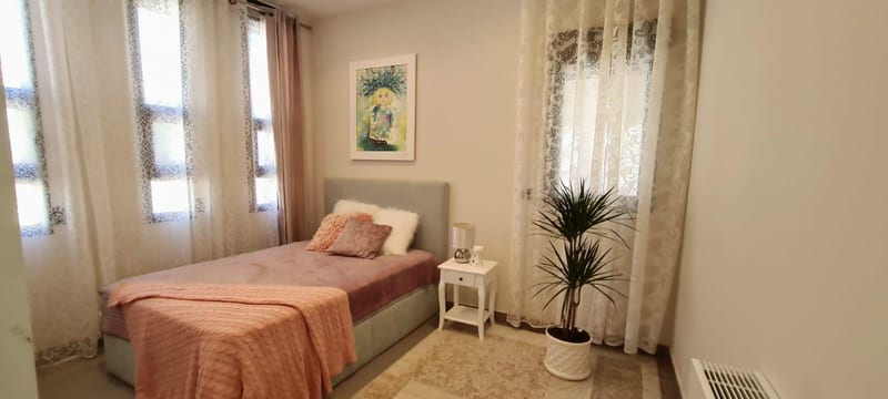 Open photo Listing photo