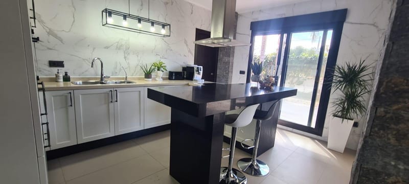 Open photo Listing photo