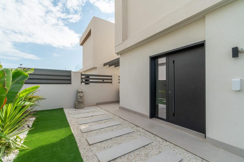 Open photo Listing photo