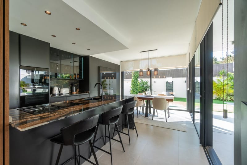 Open photo Listing photo