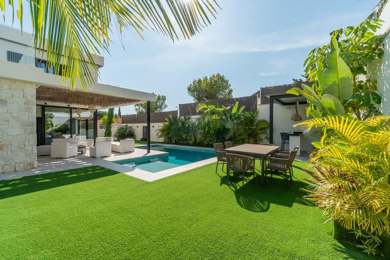 Open photo Listing photo