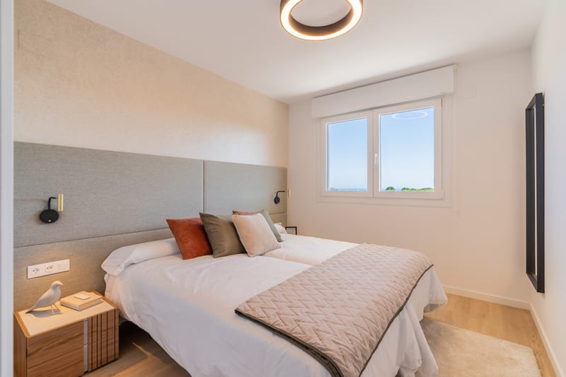 Open photo Listing photo