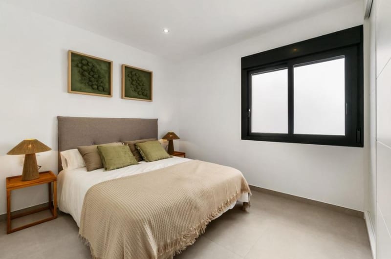Open photo Listing photo