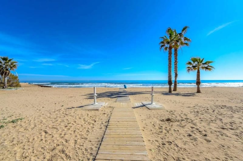 Open photo Listing photo