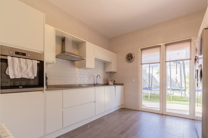 Open photo Listing photo