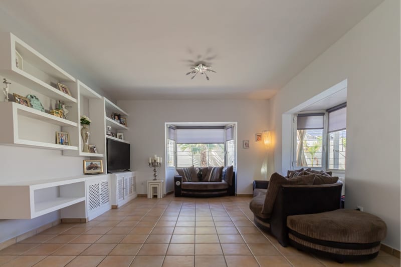 Open photo Listing photo