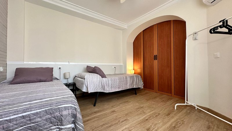 Open photo Listing photo
