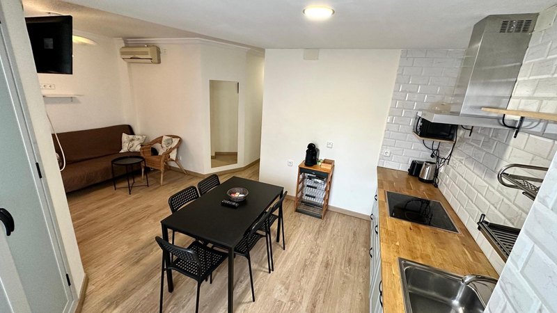 Open photo Listing photo