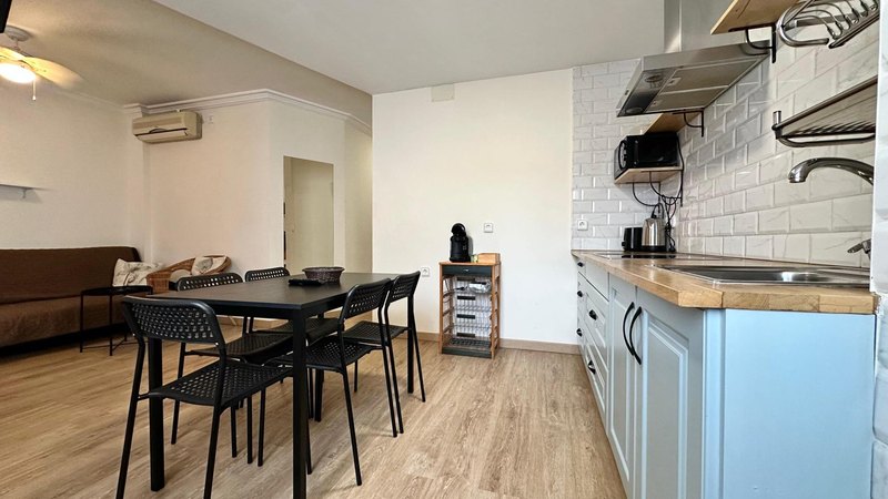 Open photo Listing photo