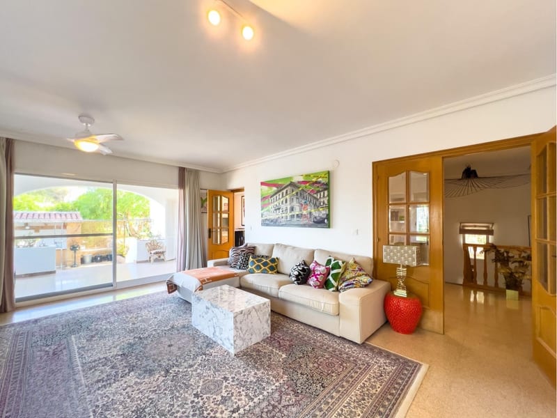 Open photo Listing photo